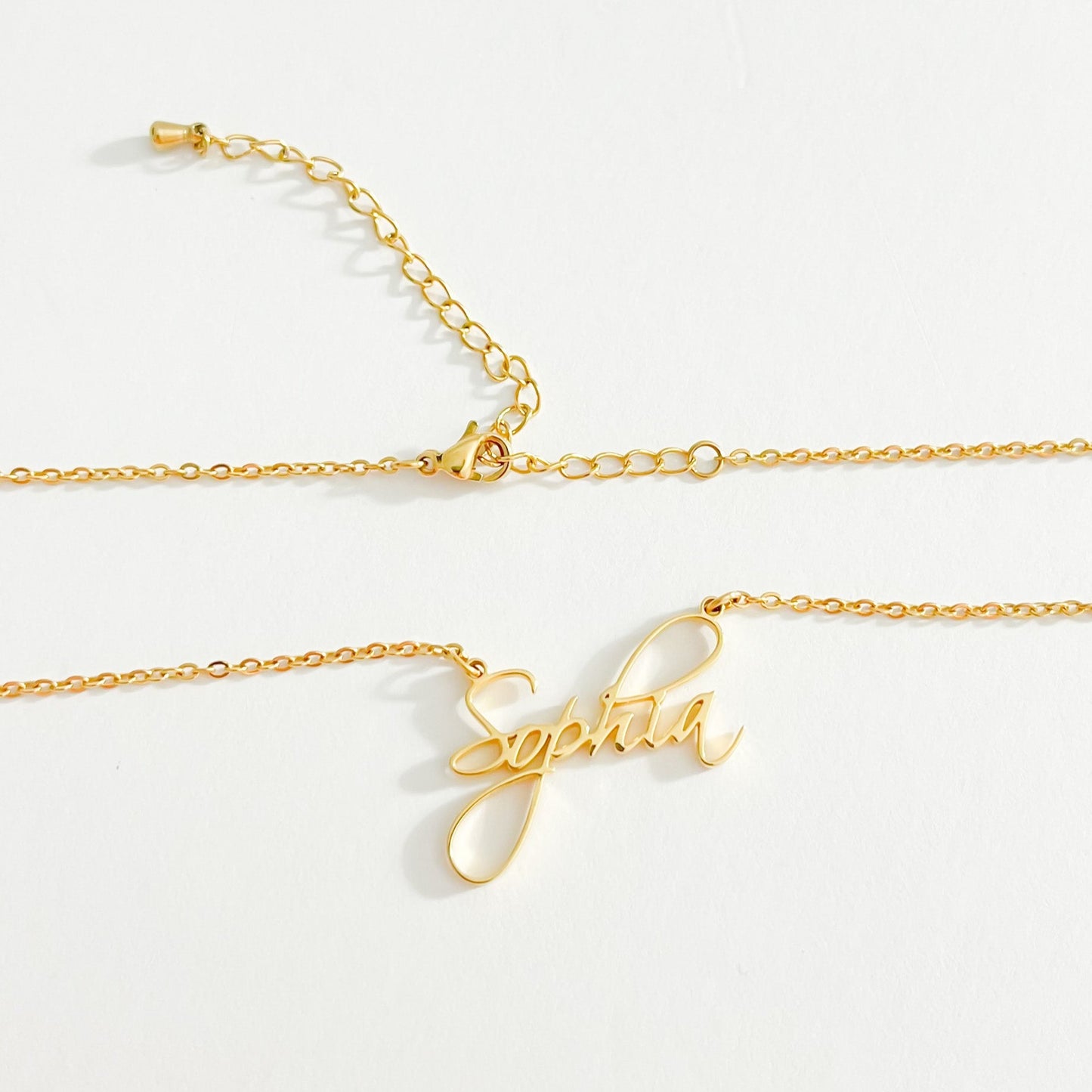 THE PERSONALISED CURSIVE NAME NECKLACE
