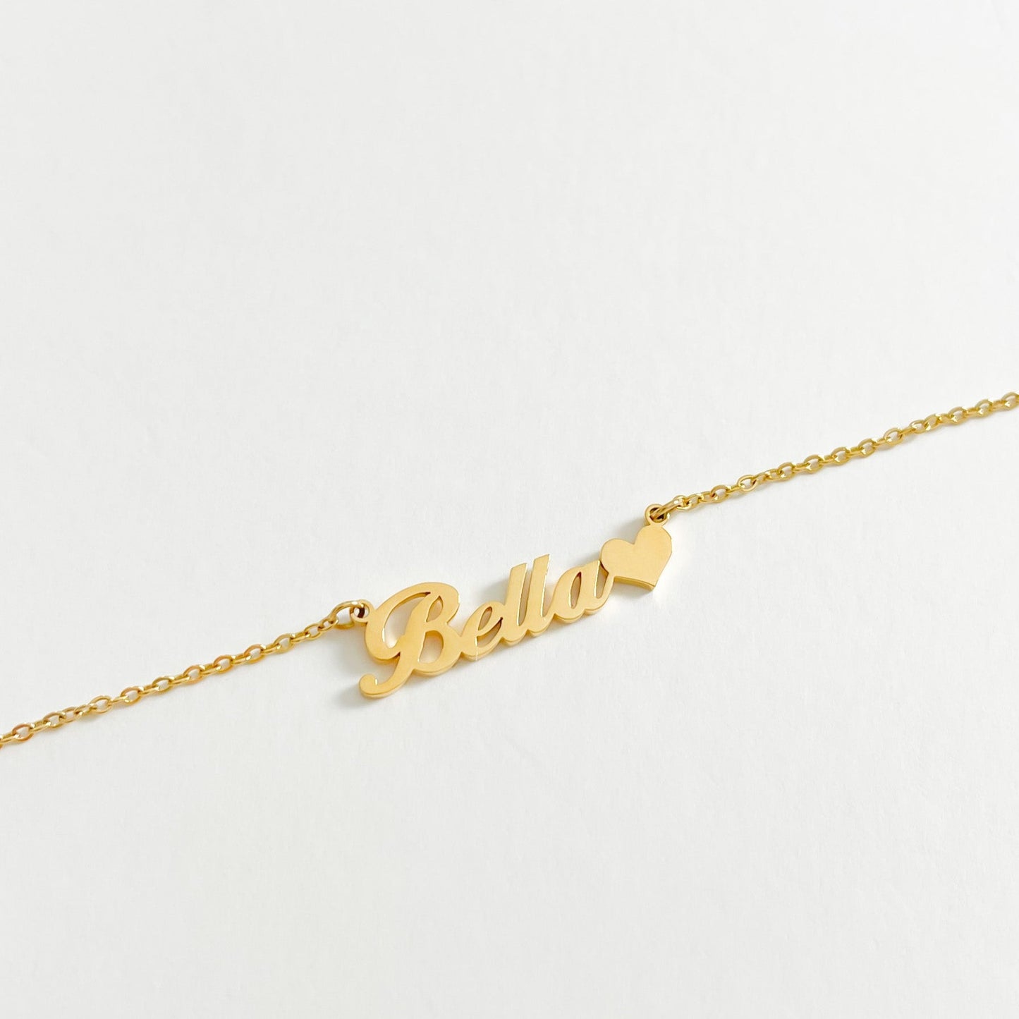 THE PERSONALISED CLASSIC HEART NAME NECKLACE